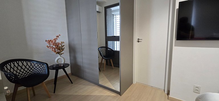 Studio Edge Pinheiros | Piscina e Academia
