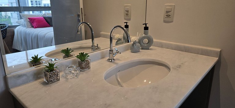 Studio Edge Pinheiros | Piscina e Academia