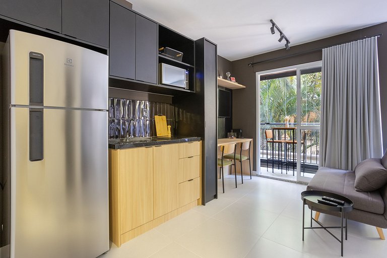 Studio Prisma Pinheiros | Varanda & Portaria 24hrs