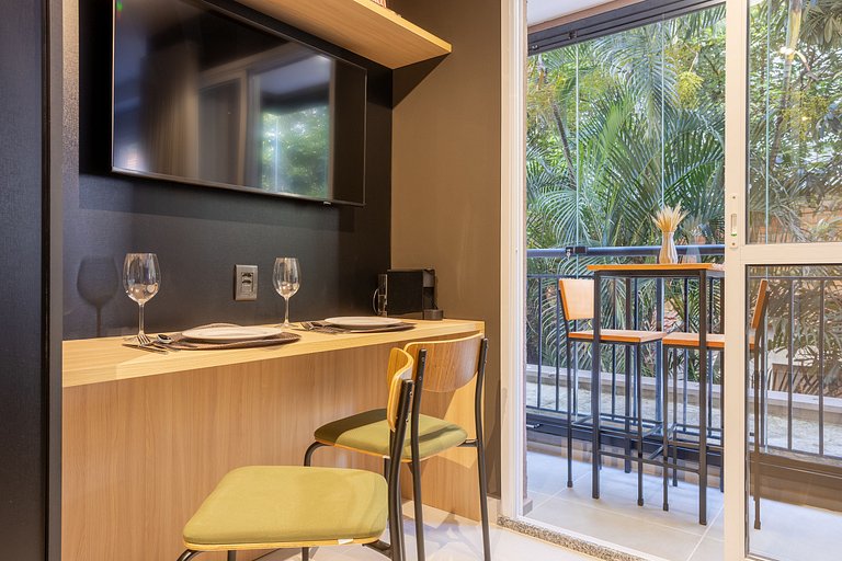 Studio Prisma Pinheiros | Varanda & Portaria 24hrs