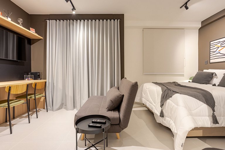 Studio Prisma Pinheiros | Varanda & Portaria 24hrs