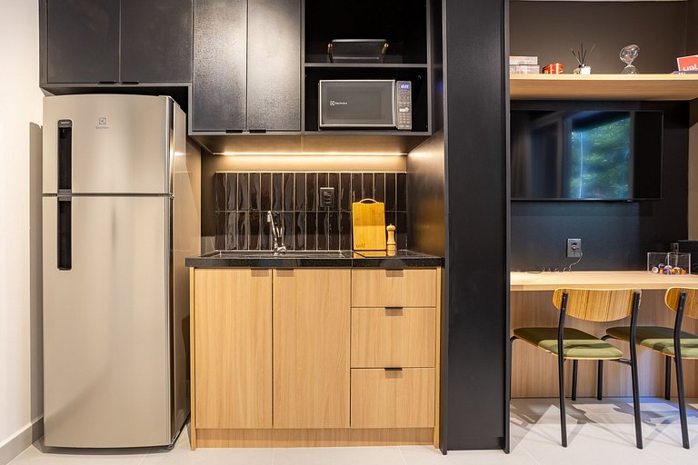 Studio Prisma Pinheiros | Varanda & Portaria 24hrs