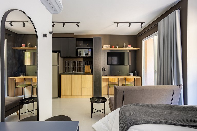 Studio Prisma Pinheiros | Varanda & Portaria 24hrs