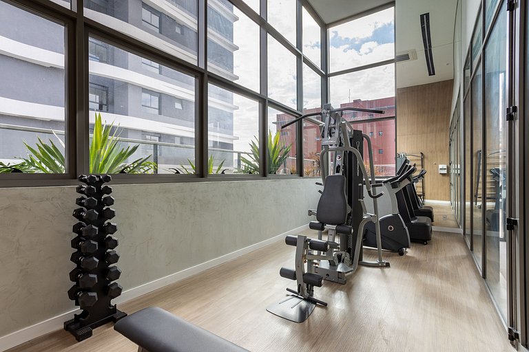Studio Edge Pinheiros | Piscina e Academia