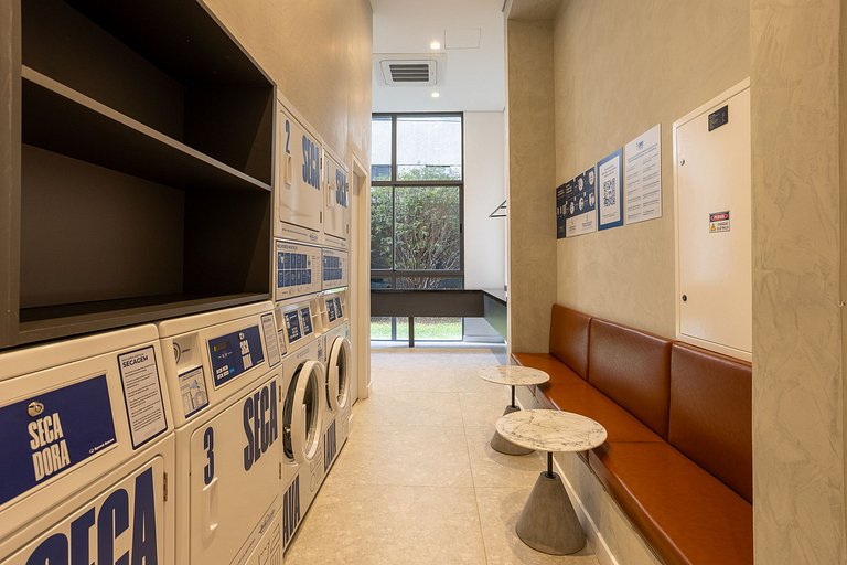 Studio Edge Pinheiros | Piscina e Academia