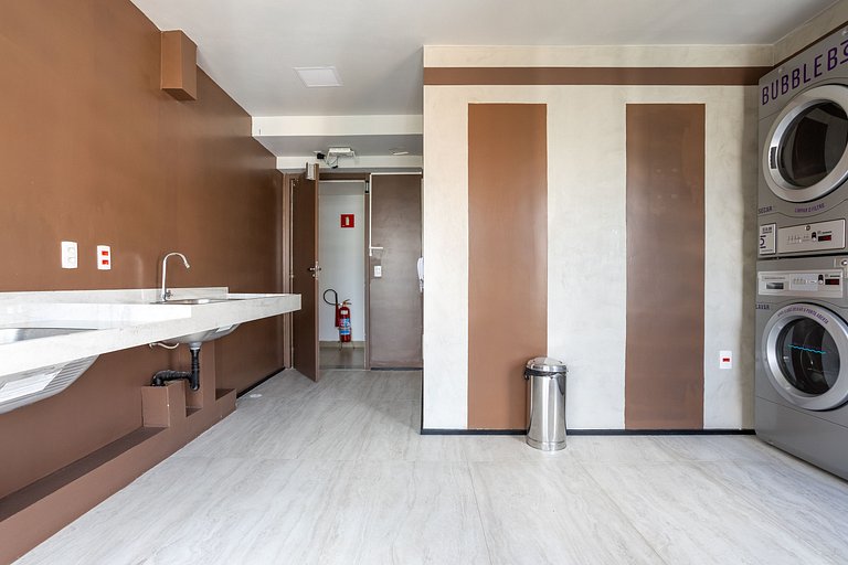 Apartamento Pinheiros | Varanda, Academia, Piscina