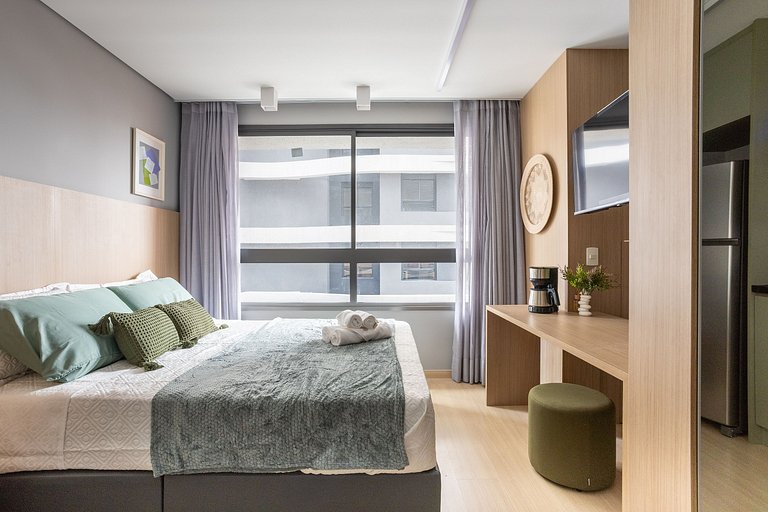 Edge | Studio Moderno | Academia e Piscina Rooftop