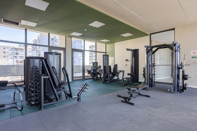 Sky Pinheiros | Gym, Pisicna & Coworking