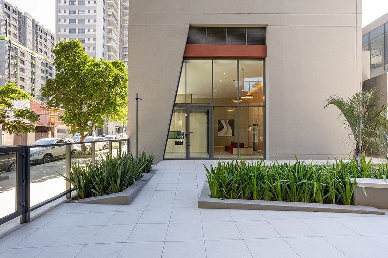 Sky Pinheiros | Gym, Pisicna & Coworking