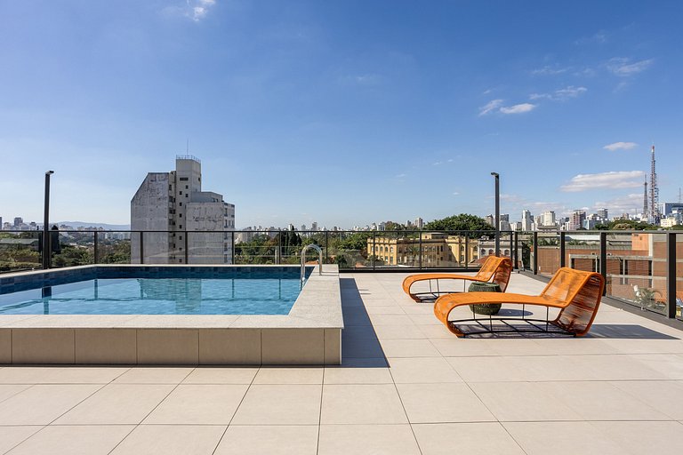 Sky Pinheiros | Gym, Pisicna & Coworking