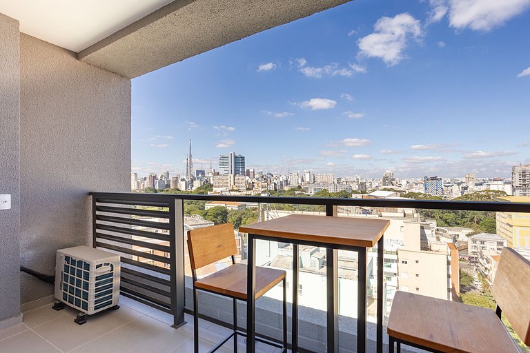 Sky Pinheiros | Gym, Pisicna & Coworking