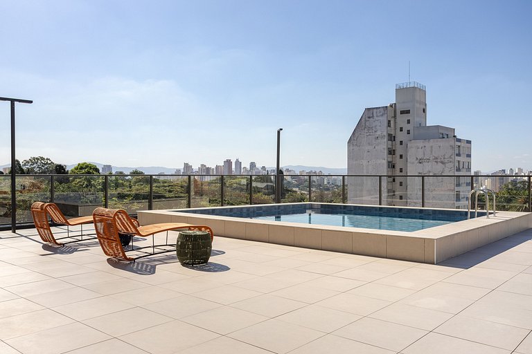 Sky Pinheiros | Gym, Pisicna & Coworking