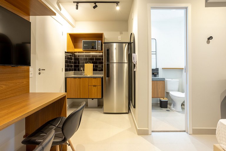 Sky Pinheiros | Gym, Pisicna & Coworking