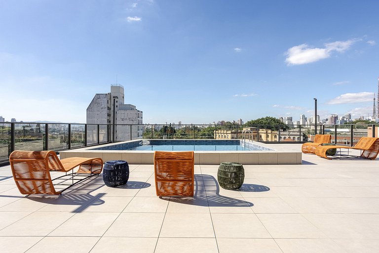 Sky Pinheiros | Gym, Pisicna & Coworking