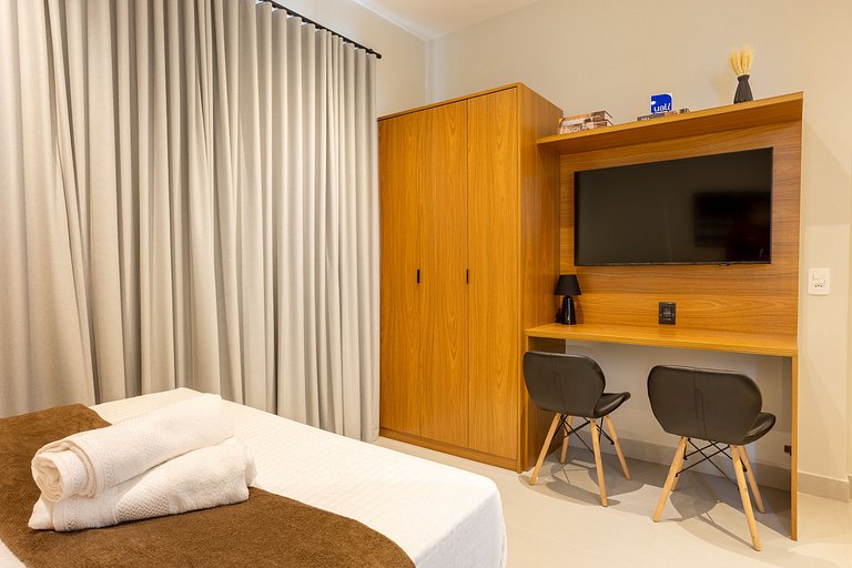 Sky Pinheiros | Gym, Pisicna & Coworking