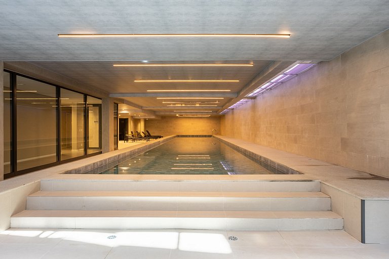 Sky Pinheiros | Gym, Pisicna & Coworking