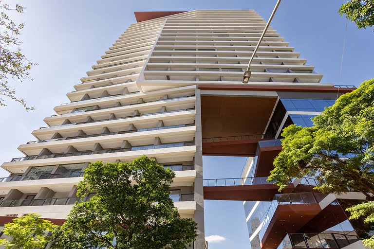 Sky Pinheiros | Gym, Pisicna & Coworking