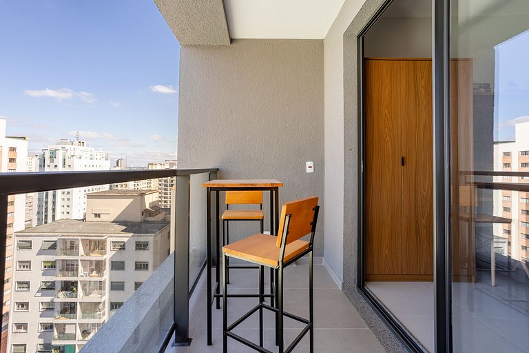 Sky Pinheiros | Gym, Pisicna & Coworking