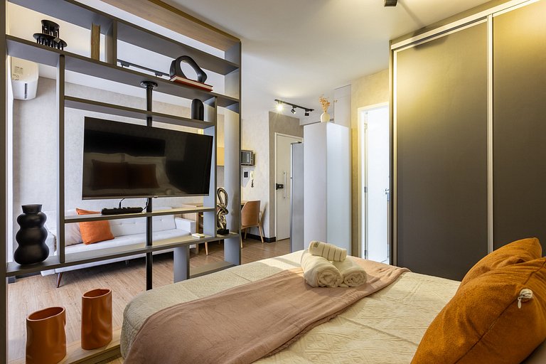 You Link Paulista | Piscina & Academia | Liberdade
