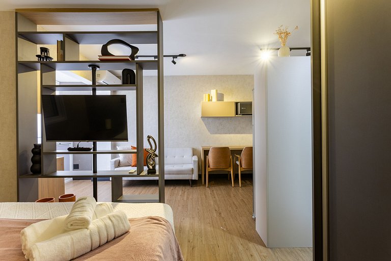 You Link Paulista | Piscina & Academia | Liberdade