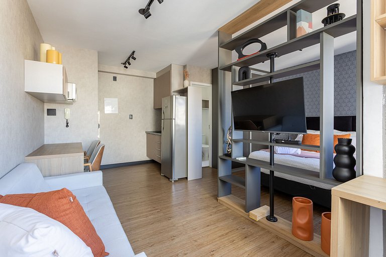You Link Paulista | Piscina & Academia | Liberdade