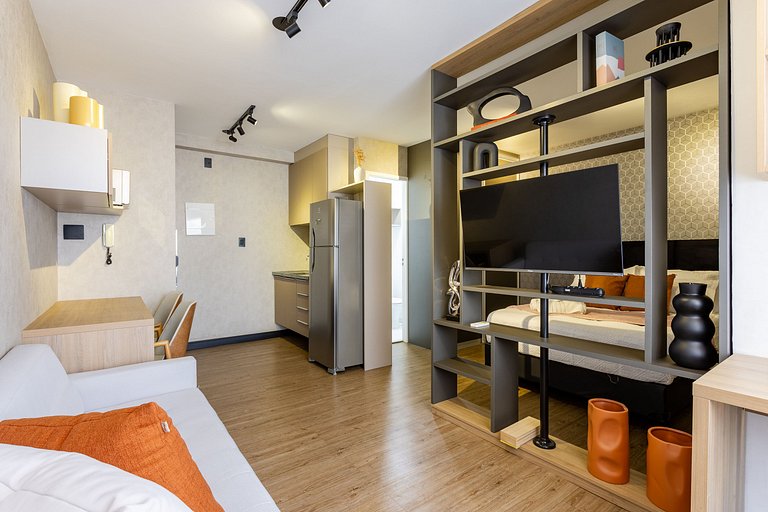 You Link Paulista | Piscina & Academia | Liberdade